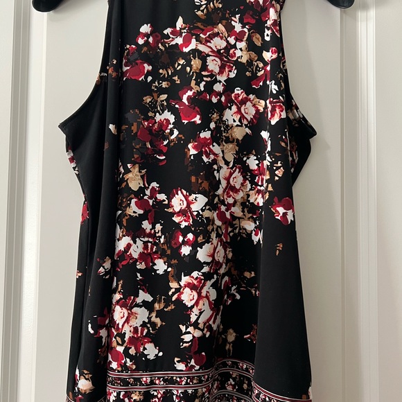 WHBM - Sleeveless Floral Print Top - Size Medium - Picture 5 of 10